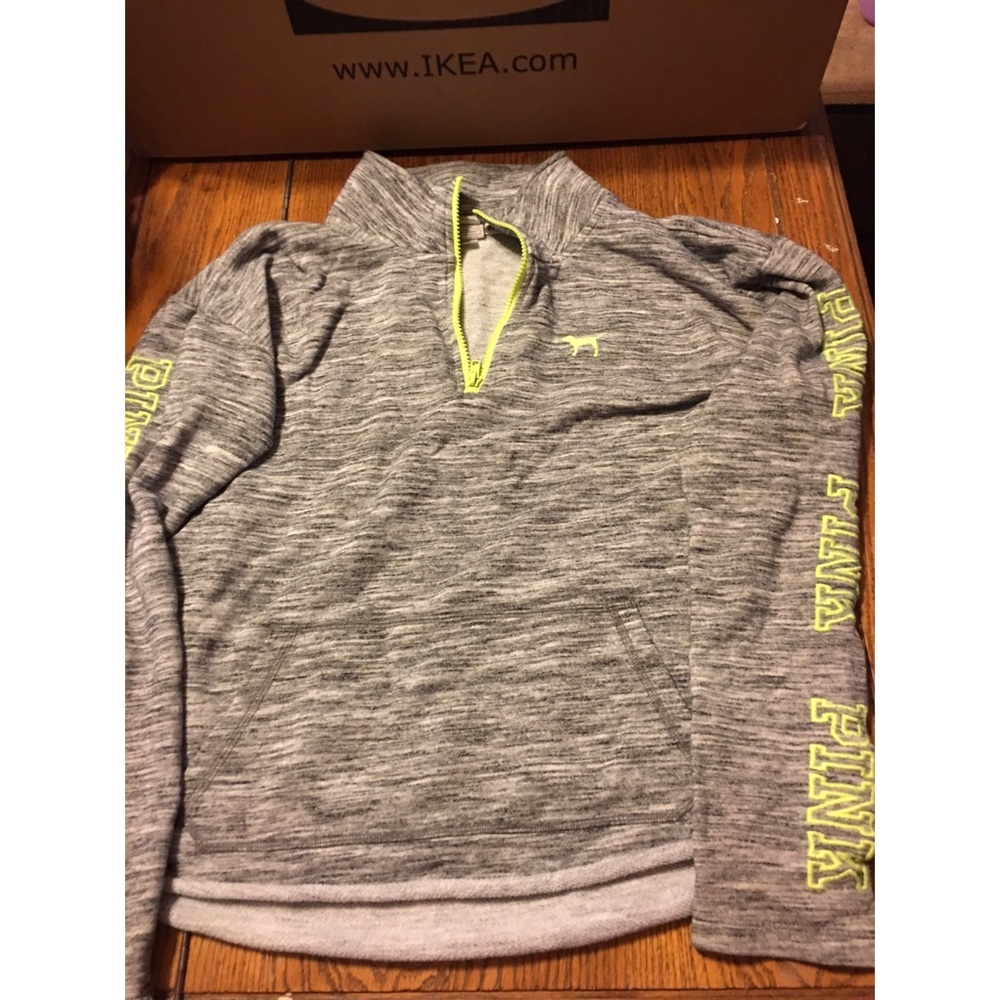 Grey vs pink pullover